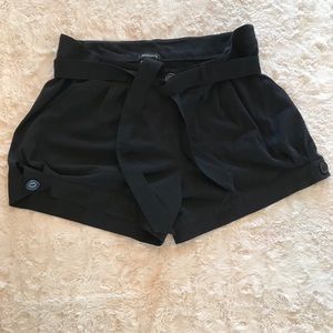 Eyeshadow Black Dress Shorts